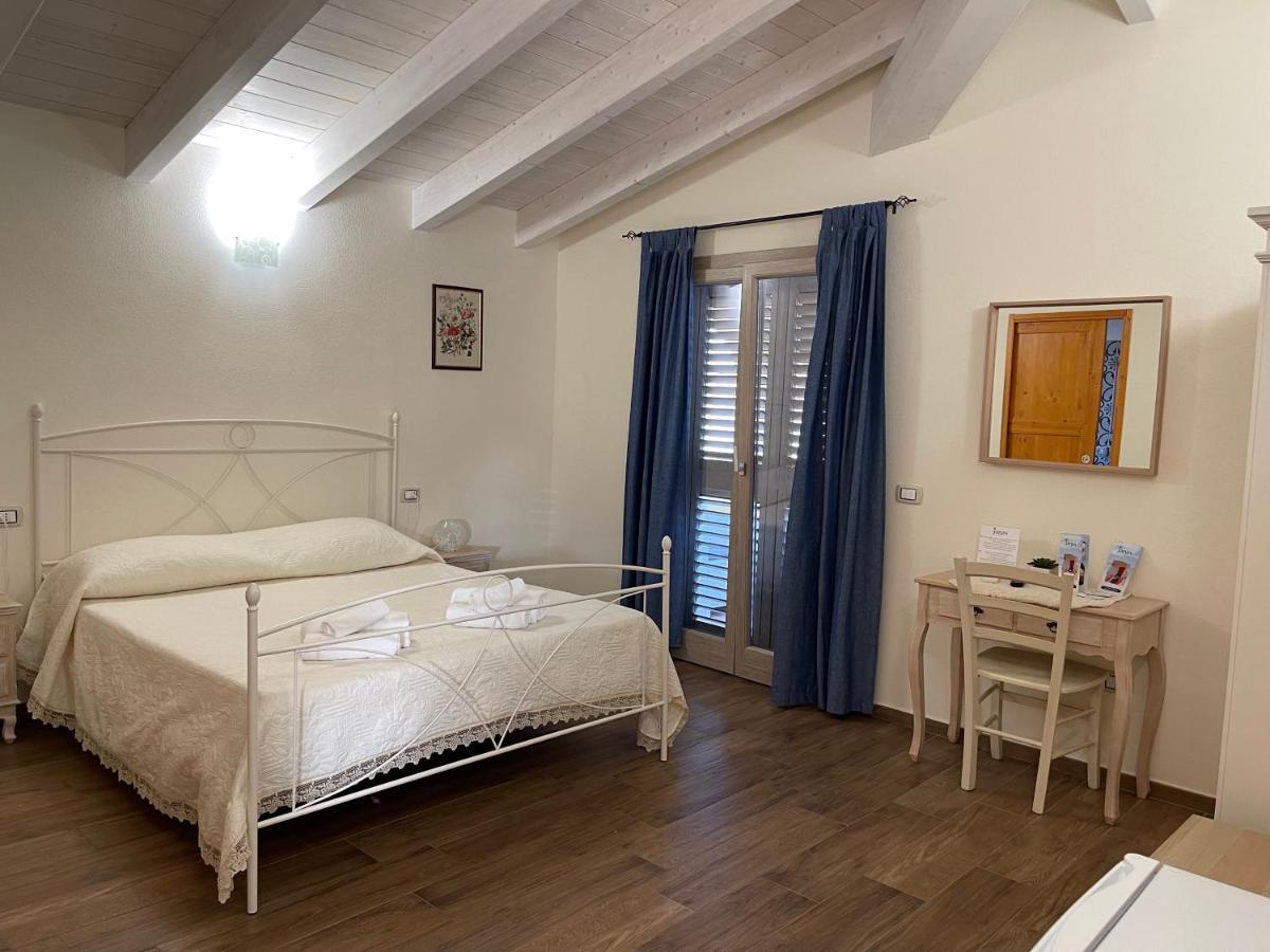 Janas B&B Posada  Extérieur photo